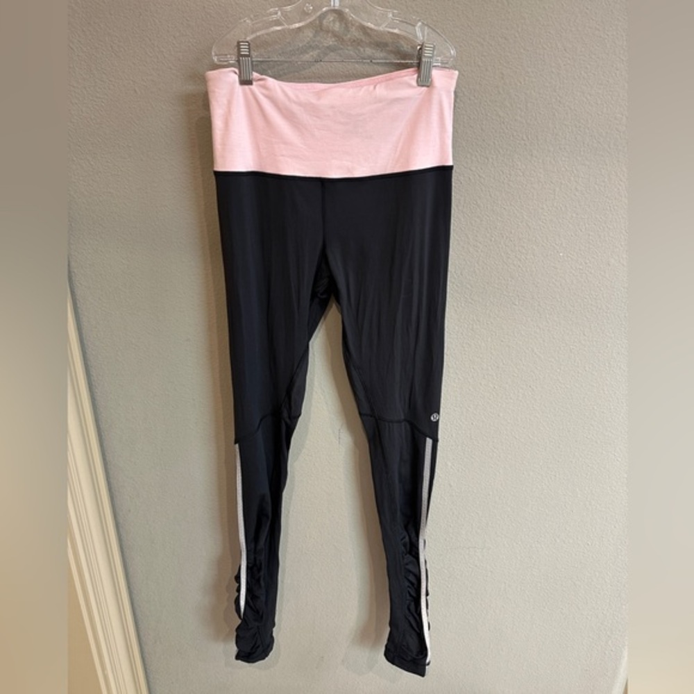 Lululemon Black Pink Fold Waist Ruched Reflective Leggings Size 6